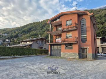 Appartamento in vendita di 164 m² in Via Valeriana, 17