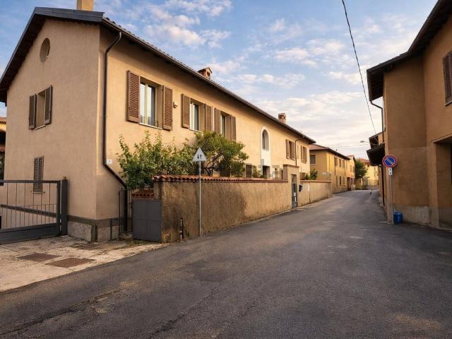 Appartamento in vendita di 164 m² in Via Vallicella, 7
