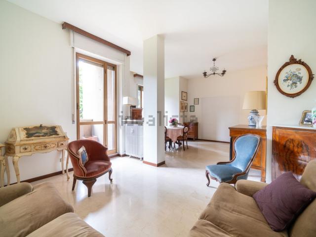Appartamento in vendita di 164 m² in Via Vittorio Alfieri, 7