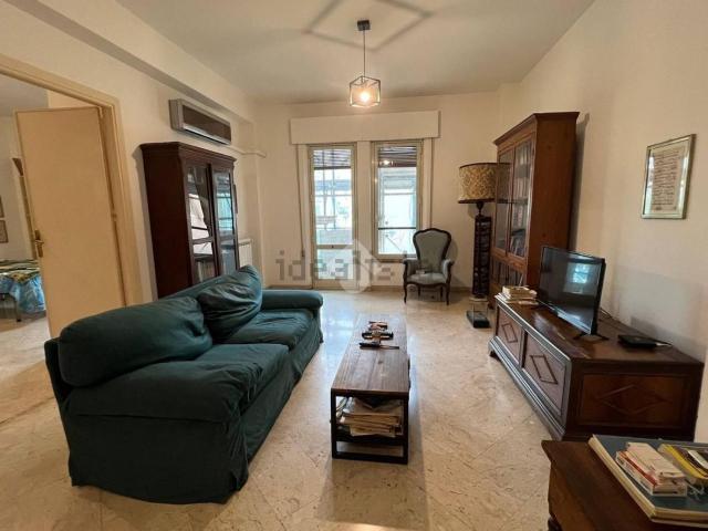 Appartamento in vendita di 164 m² in Corso Camillo Finocchiaro Aprile, 194