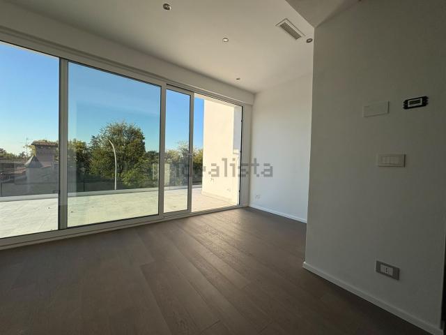 Appartamento in vendita di 165 m² in Via Porrettana