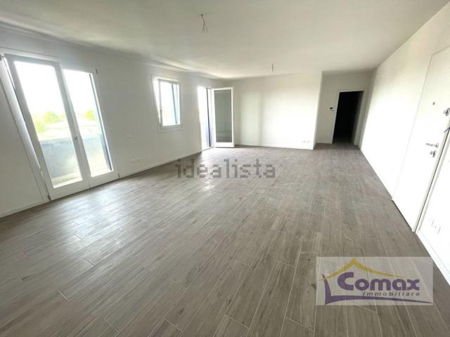 Appartamento in vendita di 165 m² in Via Colli Euganei