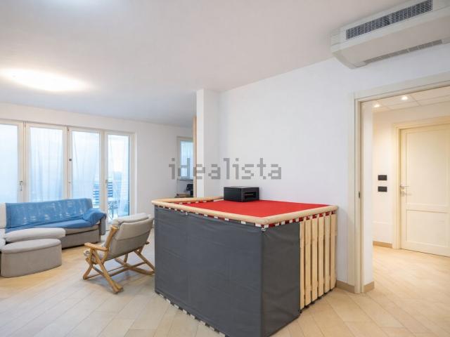 Appartamento in vendita di 165 m² in Via Camillo Guidelli, 101