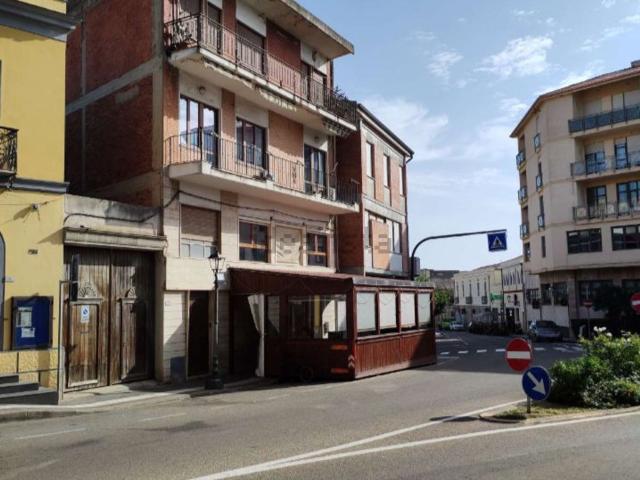 Appartamento in vendita di 165 m² in Via Carlo Felice, 276
