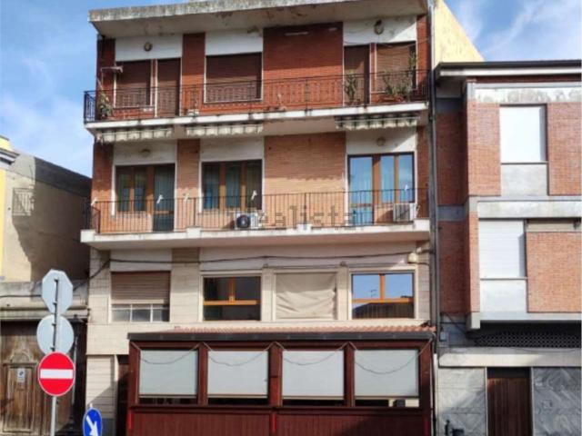 Appartamento in vendita di 165 m² in Via Carlo Felice, 276