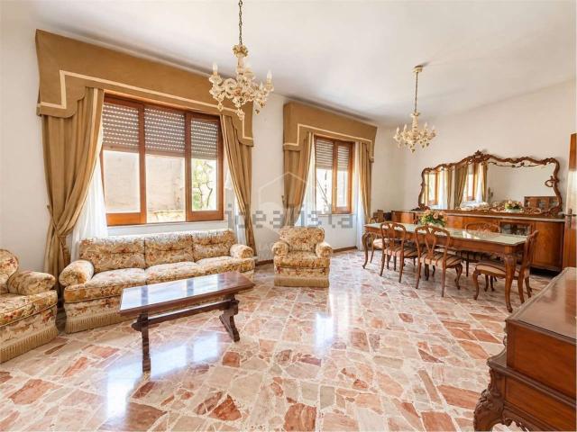 Appartamento in vendita di 165 m² in Via Castelvetrano