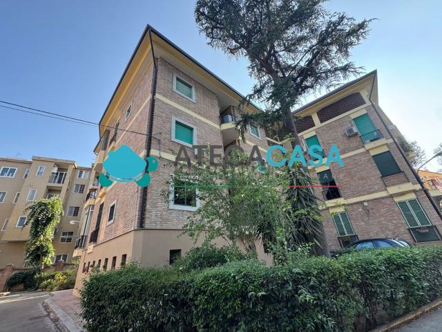 Appartamento in vendita di 165 m² in Via Amicangelo Ricci