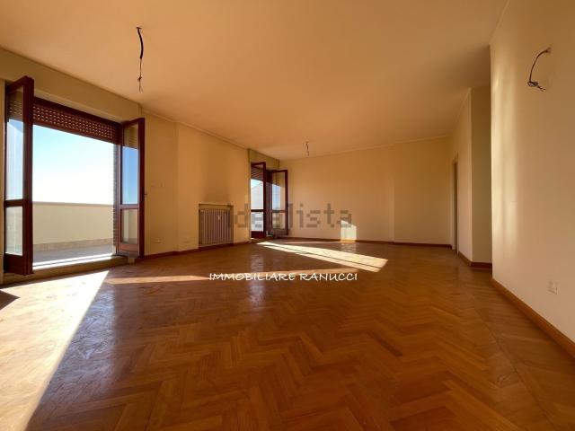 Appartamento in vendita di 165 m² in Via Angelo Maj, 14