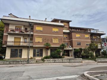 Appartamento in vendita di 165 m² in Via G. Marconi, 49