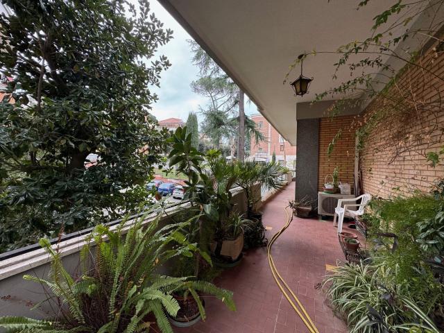 Appartamento in vendita di 165 m² in Via Giuseppe Pecci, 16