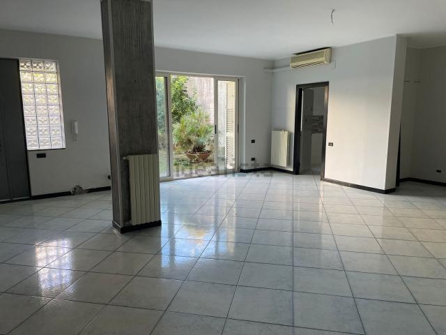Appartamento in vendita di 165 m² in Via Domenico Beneventano