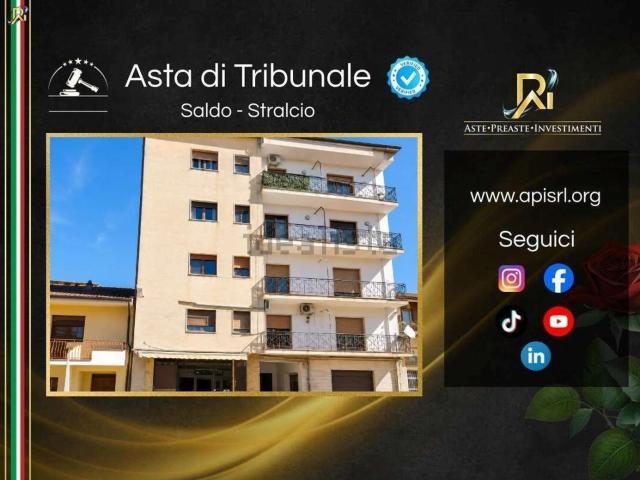 Appartamento in vendita di 165 m² in Via degli Oleandri, 52