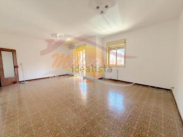 Appartamento in vendita di 165 m² in Via dell&apos Olimpiade