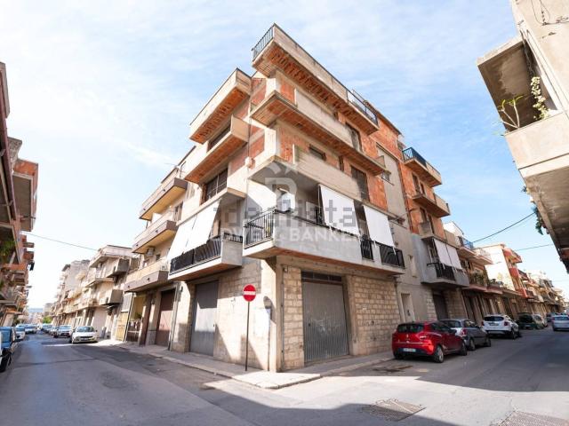 Appartamento in vendita di 165 m² in Via IV Novembre, 106
