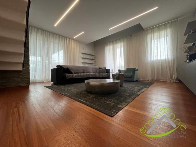 Appartamento in vendita di 165 m² in Via Milano