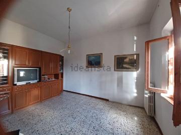 Appartamento in vendita di 165 m² in Via Provinciale Cerretese