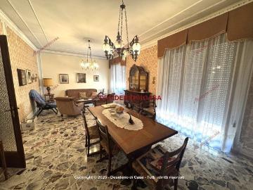 Appartamento in vendita di 165 m² in Via Tripoli, 13