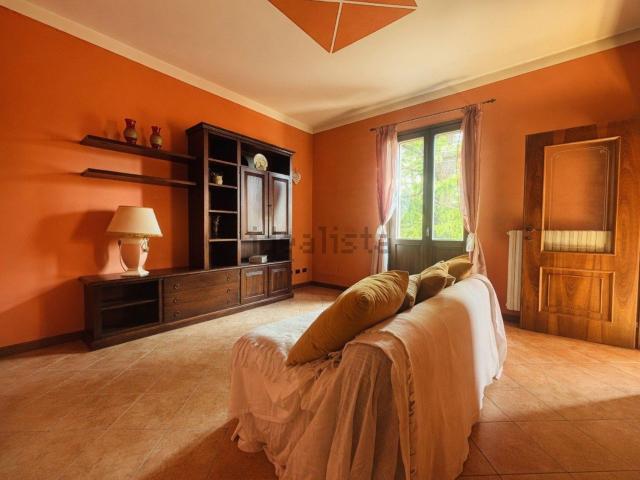 Appartamento in vendita di 165 m² in Via Valverde, 37
