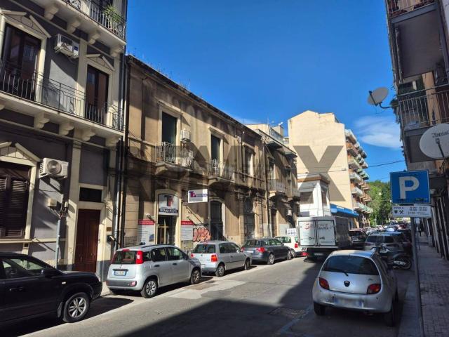 Appartamento in vendita di 165 m² in Via Vittorio Emanuele Orlando, 145