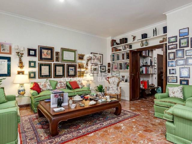 Appartamento in vendita di 165 m² in Via Vincenzo Tangorra, 1