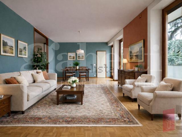 Appartamento in vendita di 166 m² in Via Carlo Alberto, 39