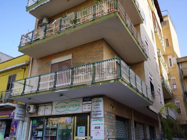 Appartamento in vendita di 166 m² in Via Argine Destro Calopinace, 36