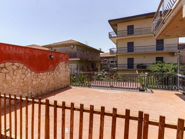 Appartamento in vendita di 166 m² in Via del Mandorlo, 66