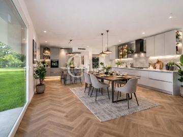 Appartamento in vendita di 166 m² in Via Ercole Smaniotto, 2