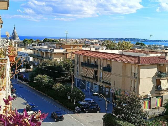 Appartamento in vendita di 166 m² in Via Necropoli Grotticelle