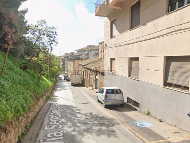 Appartamento in vendita di 166 m² in Via Senatore D&apos Antona