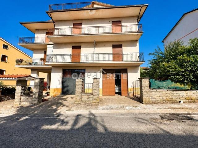 Appartamento in vendita di 166 m² in Via Palombara, 43