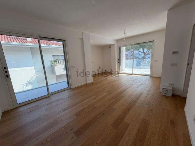 Appartamento in vendita di 166 m² in Viale Maria Ceccarini