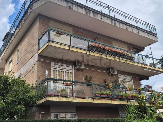 Appartamento in vendita di 166 m² in Viale Padre Pio da Pietralcina, 5