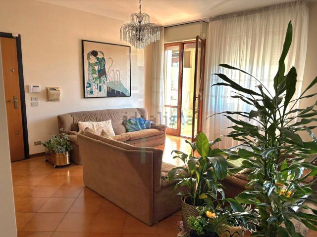 Appartamento in vendita di 167 m² in Via Cesare Cocchi