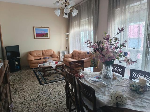 Appartamento in vendita di 167 m² in Via Ancona, 64
