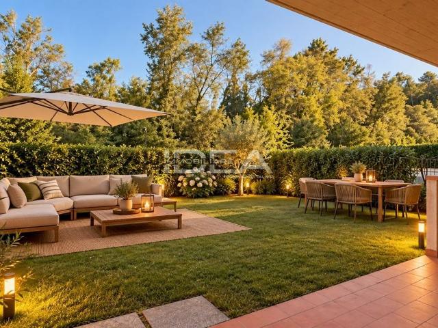Appartamento in vendita di 167 m² in Via delle Gavine