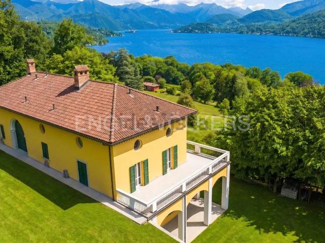 Appartamento in vendita di 167 m² in Via Fava