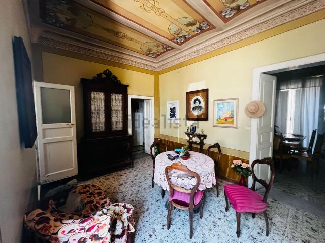 Appartamento in vendita di 167 m² in Via M. Salomone