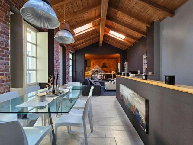 Appartamento in vendita di 167 m² in Via Massimo D&apos Azeglio, 8