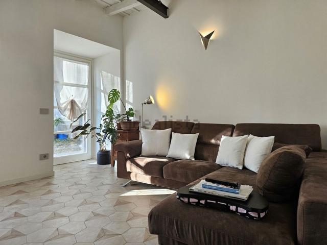 Appartamento in vendita di 167 m² in Via Piazzolo