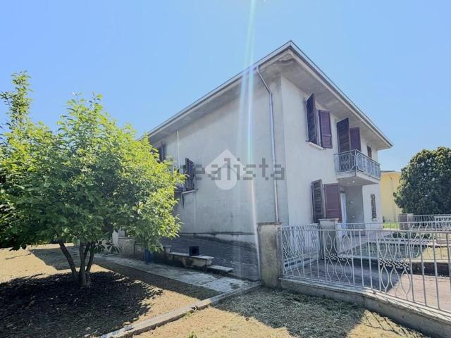 Appartamento in vendita di 167 m² in Via R. Morandi, 15