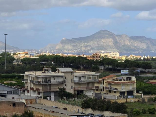 Appartamento in vendita di 167 m² in Via Tenente Morici, 66
