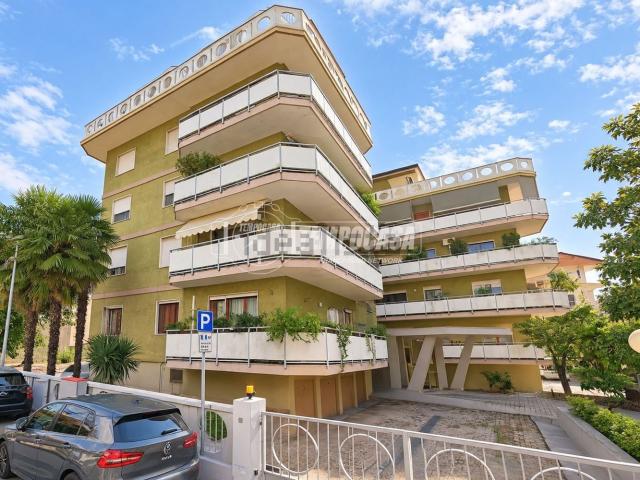 Appartamento in vendita di 167 m² in Via Vittorio Cian