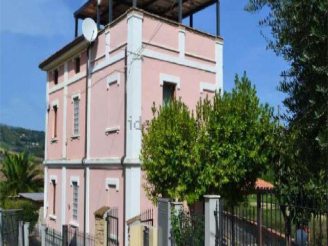 Appartamento in vendita di 167 m² in Contrada Aso, 86