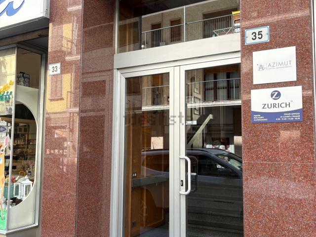 Appartamento in vendita di 167 m² in Corso Paolo Ferraris, 35