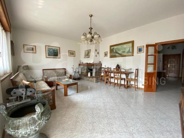 Appartamento in vendita di 167 m² in Località Pavana, 39