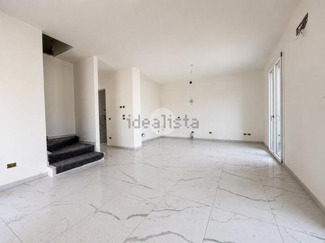Appartamento in vendita di 168 m² in Via Fausto Coppi