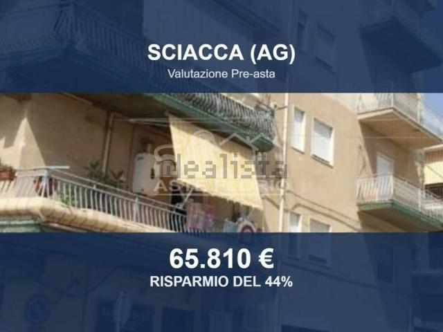 Appartamento in vendita di 168 m² in Via Lioni, 14