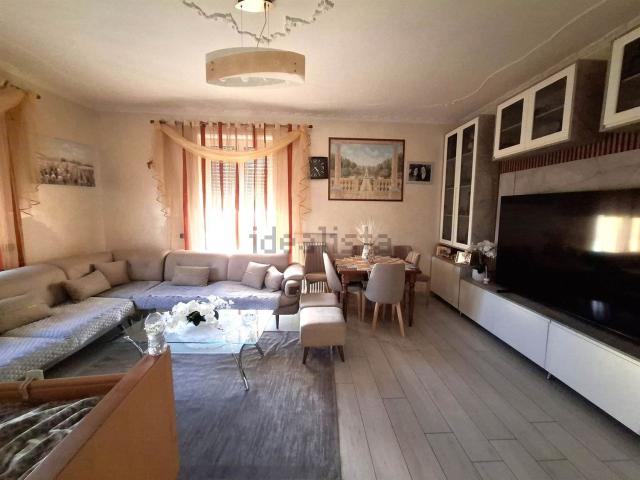 Appartamento in vendita di 168 m² in Via Luigi Rigolli