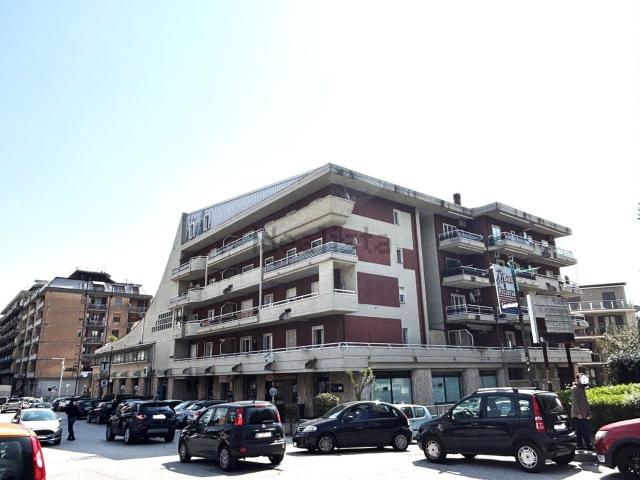 Appartamento in vendita di 168 m² in Via Salvatore Pescatori, 107